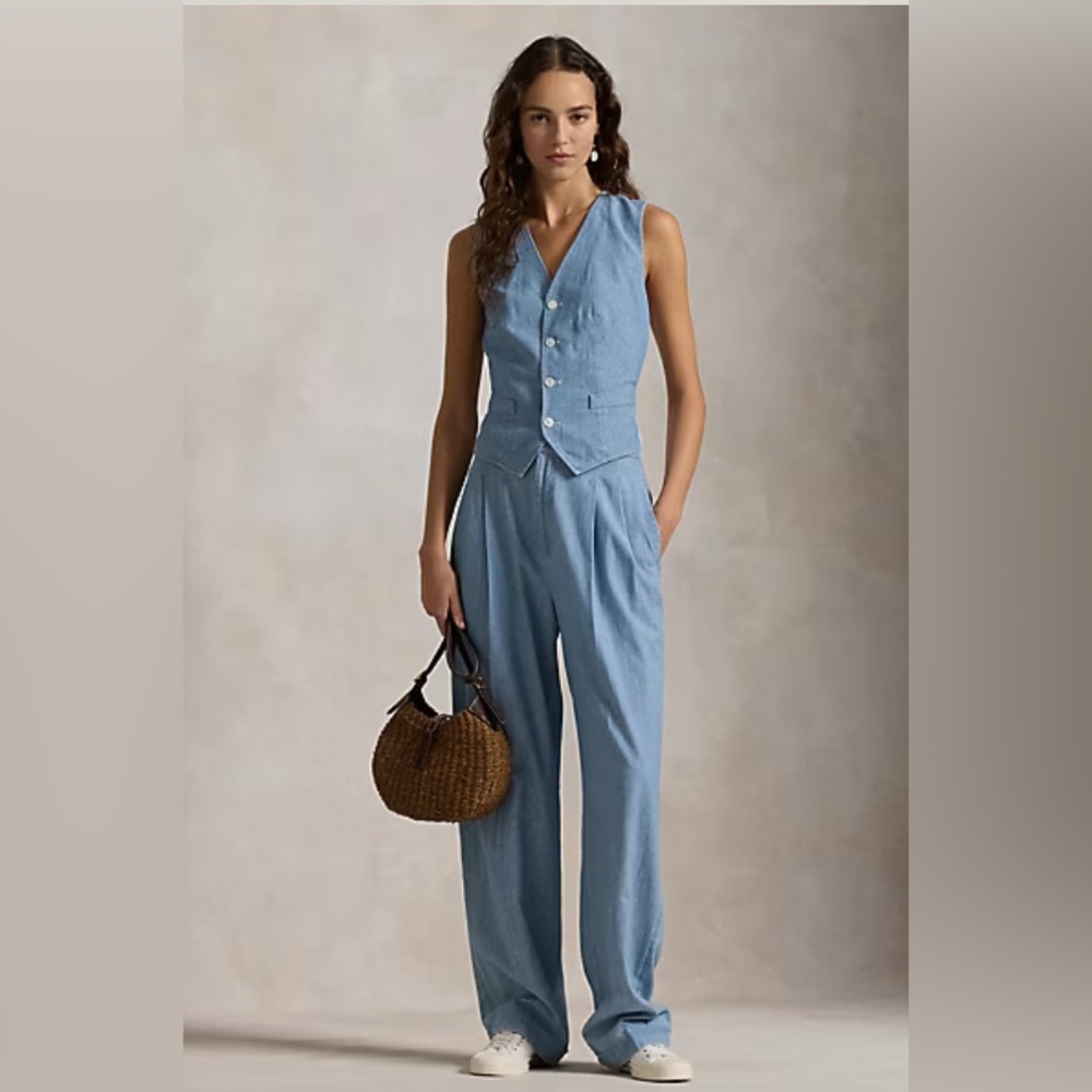 Polo Ralph Lauren
Cotton Chambray Pleated Pants